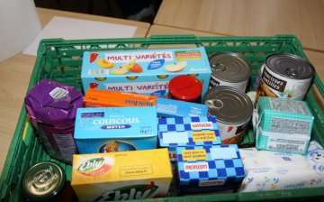 L'Équipe de Prévention Spécialisée Florange collecte des denrées alimentaires