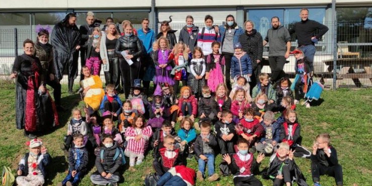 Les écoliers et les enfants du DAME fêtent Halloween