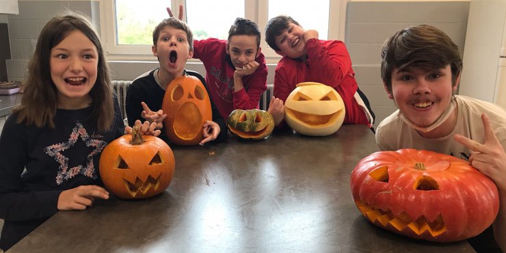 Les enfants du DITEP préparent Halloween